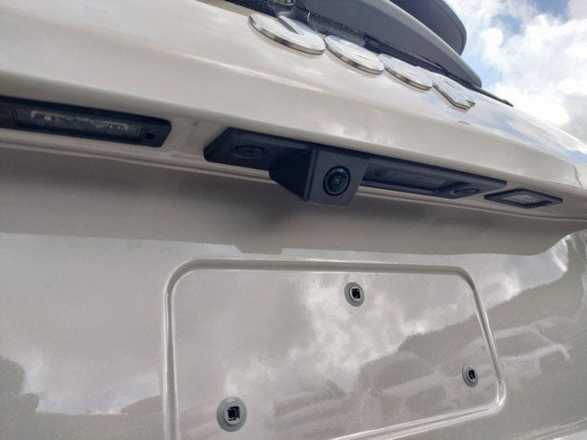 Jeep Avenger 1.2 turbo e-hybrid mhev Summit fwd 110cv edct6 (9)