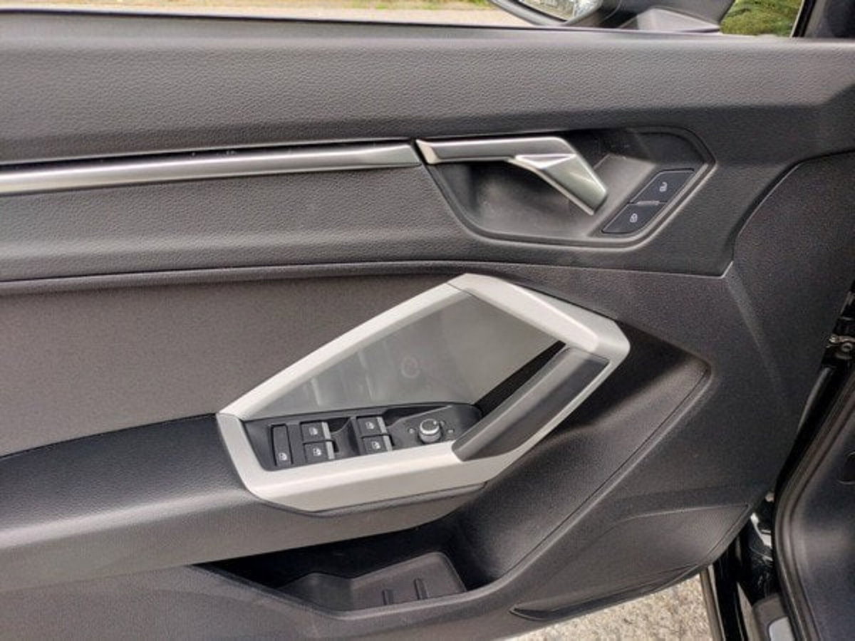 Audi Q3 35 TDI quattro S tronic Business Advanced (10)