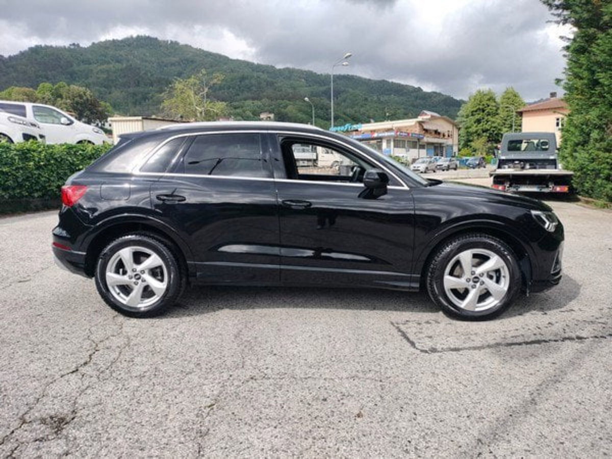 Audi Q3 35 TDI quattro S tronic Business Advanced (4)