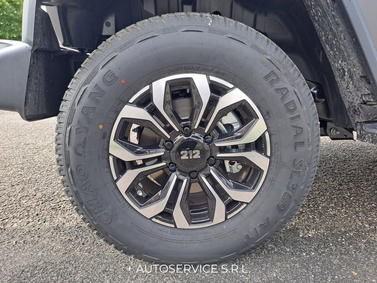 Emc 212 212 2.0 tdi Diesel 4wd 8at (10)
