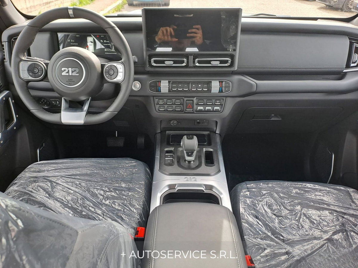 Emc 212 212 2.0 tdi Diesel 4wd 8at (14)