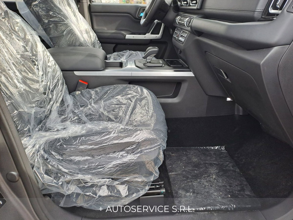Emc 212 212 2.0 tdi Diesel 4wd 8at (17)