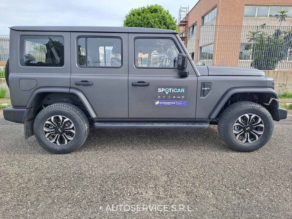 Emc 212 212 2.0 tdi Diesel 4wd 8at (4)