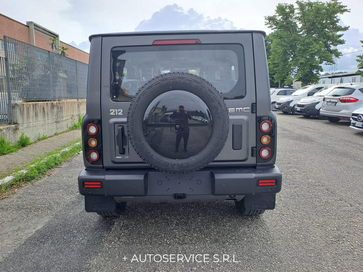Emc 212 212 2.0 tdi Diesel 4wd 8at (6)