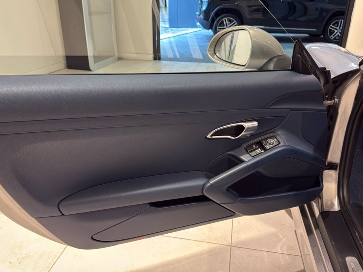 Porsche Boxster 2.7 (19)