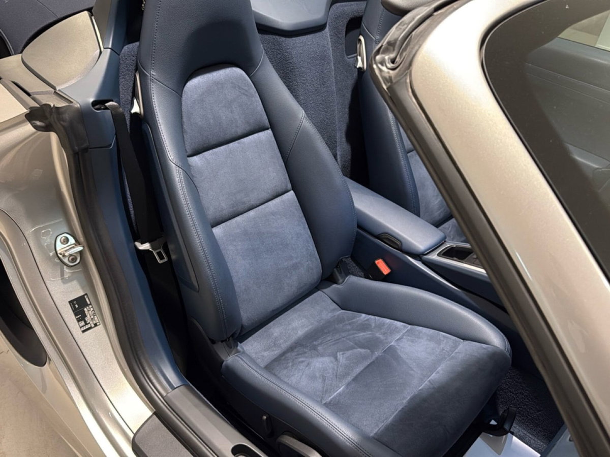Porsche Boxster 2.7 (5)