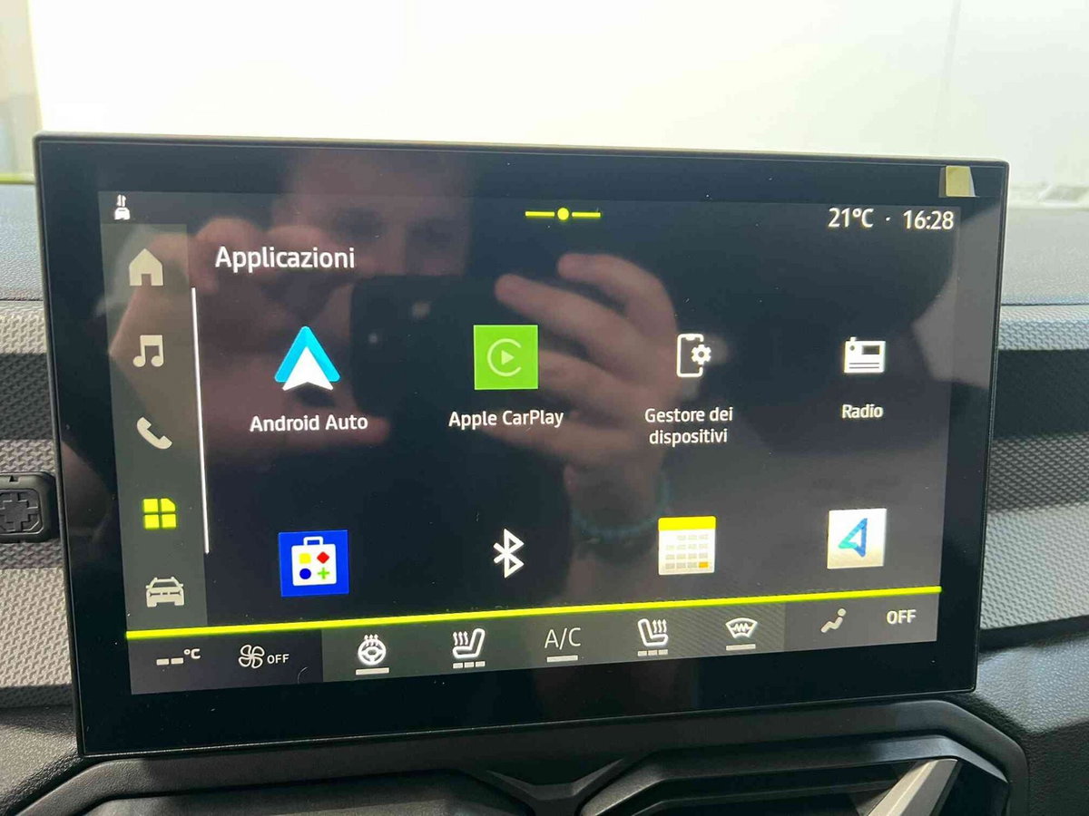 Dacia Duster 1.8 hybrid Journey 155cv auto (11)