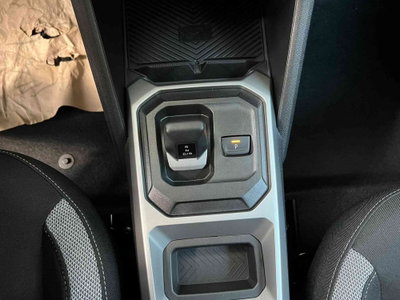 Dacia Duster 1.8 hybrid Journey 155cv auto (13)