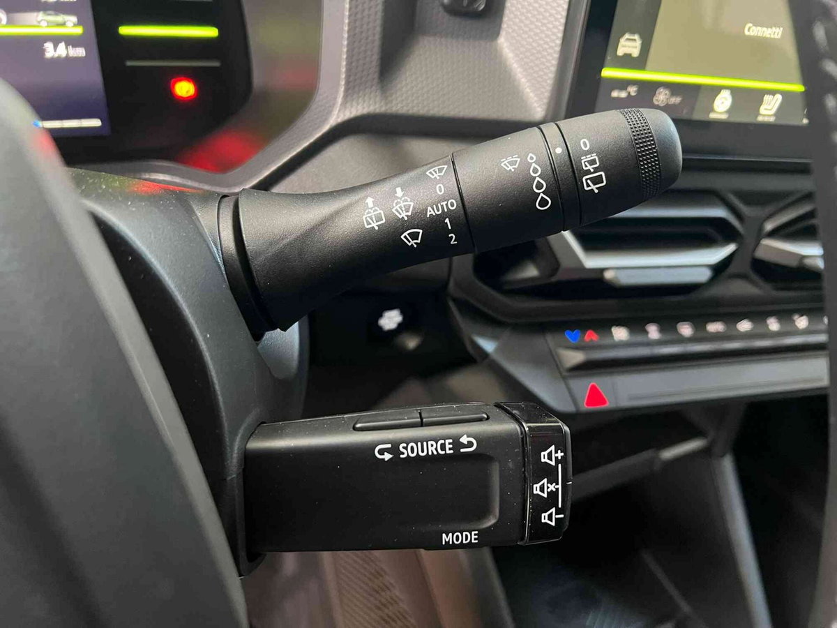 Dacia Duster 1.8 hybrid Journey 155cv auto (17)