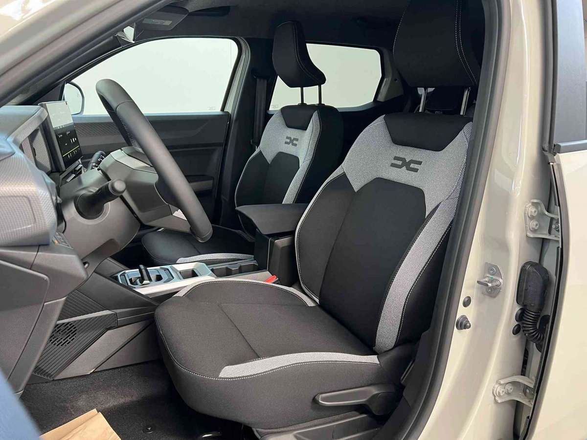 Dacia Duster 1.8 hybrid Journey 155cv auto (8)
