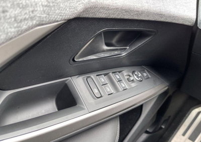 Peugeot 3008 1.2 hybrid GT 145cv e-dcs6 (10)
