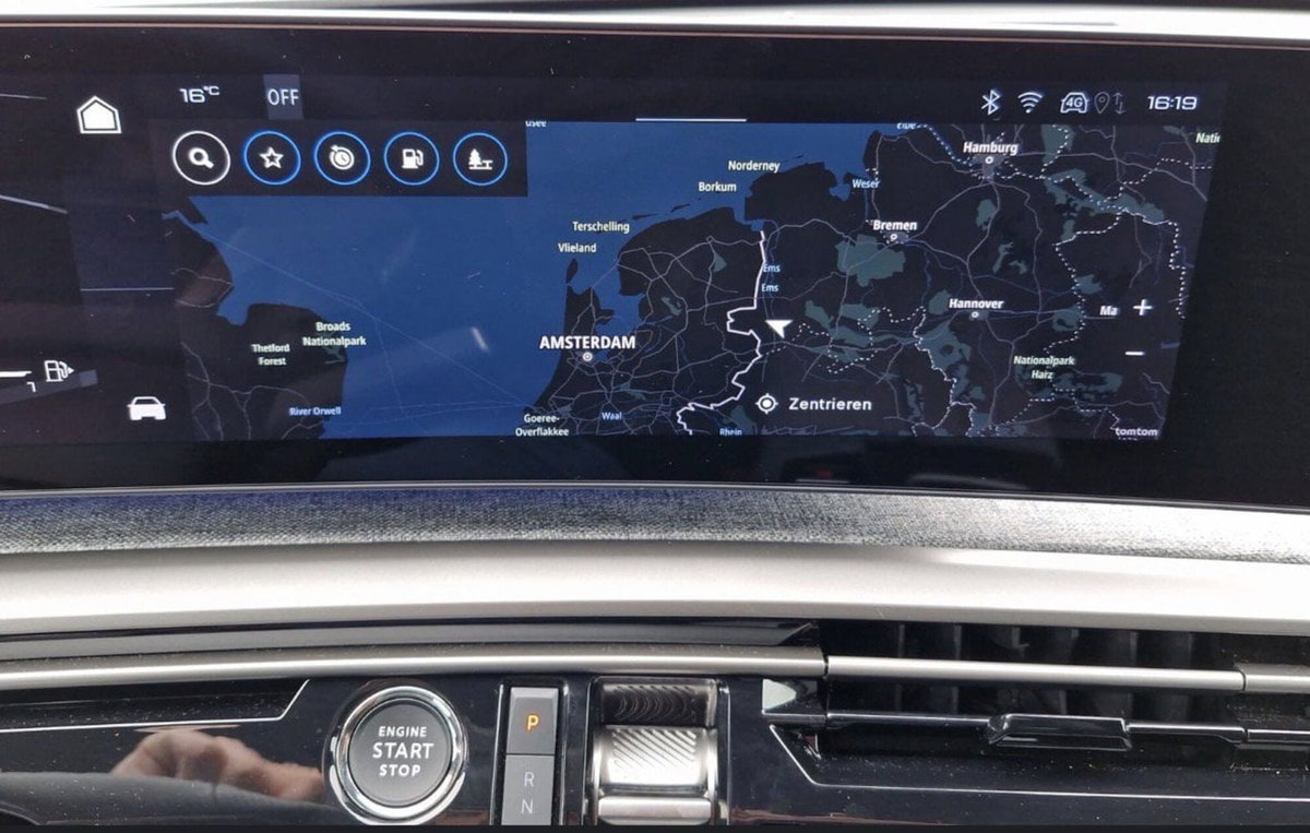 Peugeot 3008 1.2 hybrid GT 145cv e-dcs6 (13)
