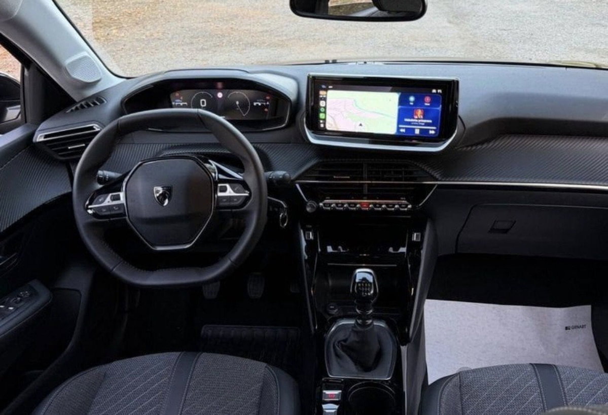 Peugeot 208 PureTech 100 Stop&Start 5 porte Allure (7)