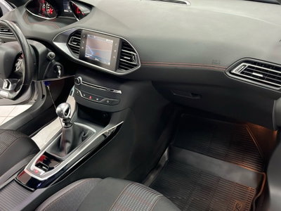 Peugeot 308 BlueHDi 130 S&S EAT8 GT Line (10)