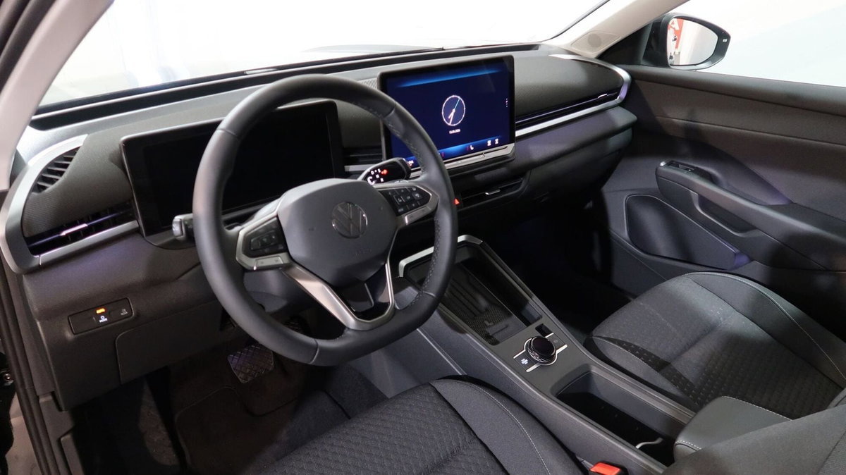 Volkswagen T-Roc 1.5 etsi Life 115cv dsg (2)