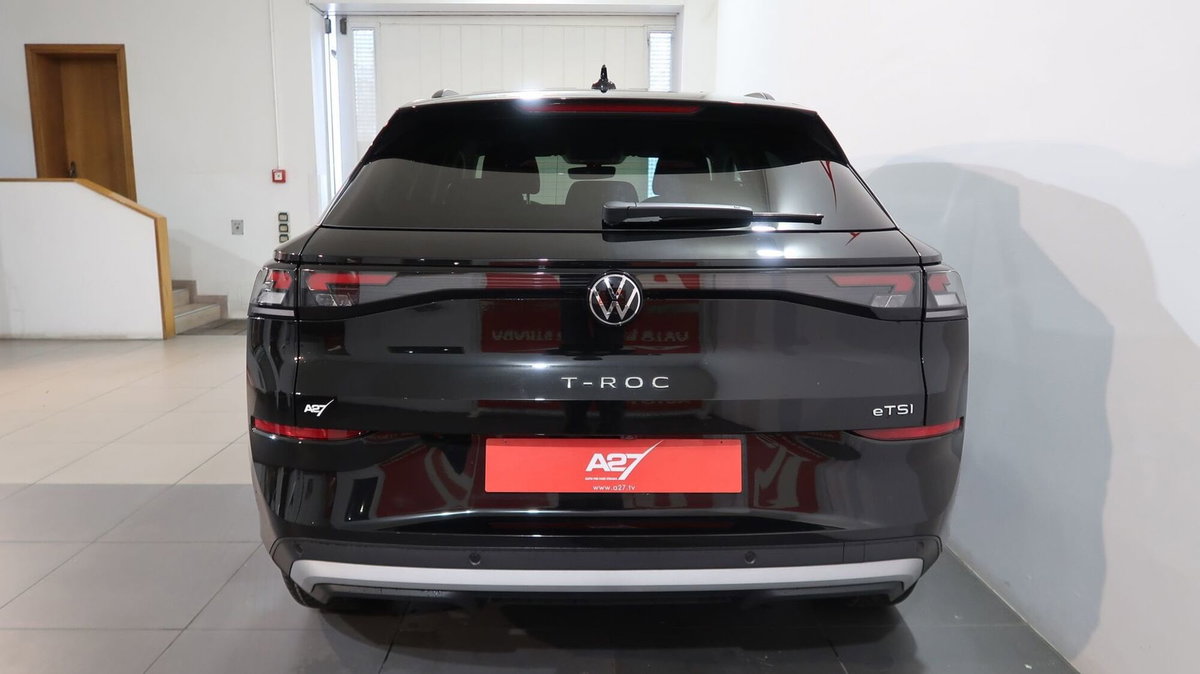 Volkswagen T-Roc 1.5 etsi Life 115cv dsg (9)