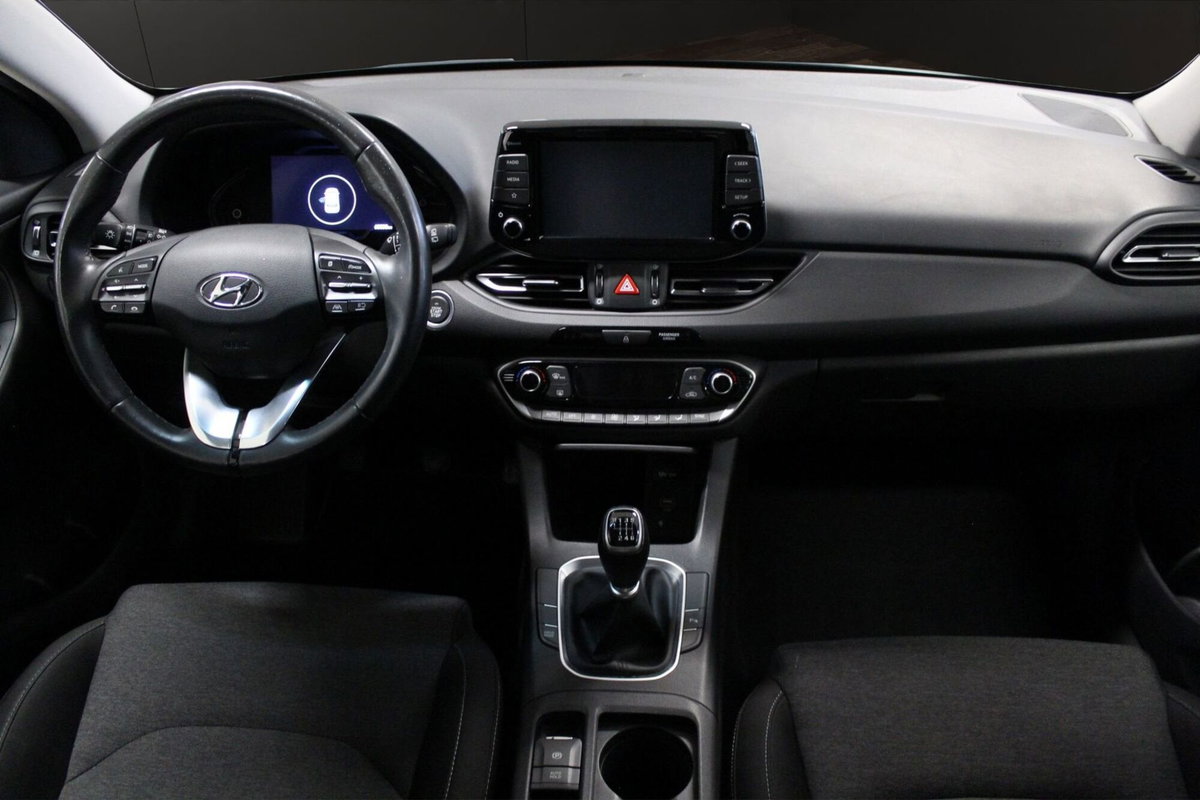 Hyundai i30 Fastback 1.0 T-GDI iMT 48V Prime (11)