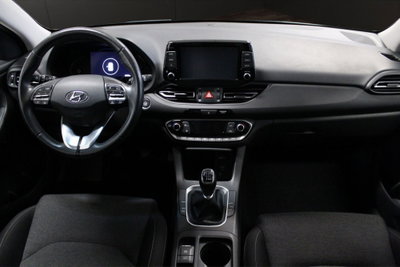 Hyundai i30 Fastback 1.0 T-GDI iMT 48V Prime (11)