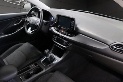 Hyundai i30 Fastback 1.0 T-GDI iMT 48V Prime (19)