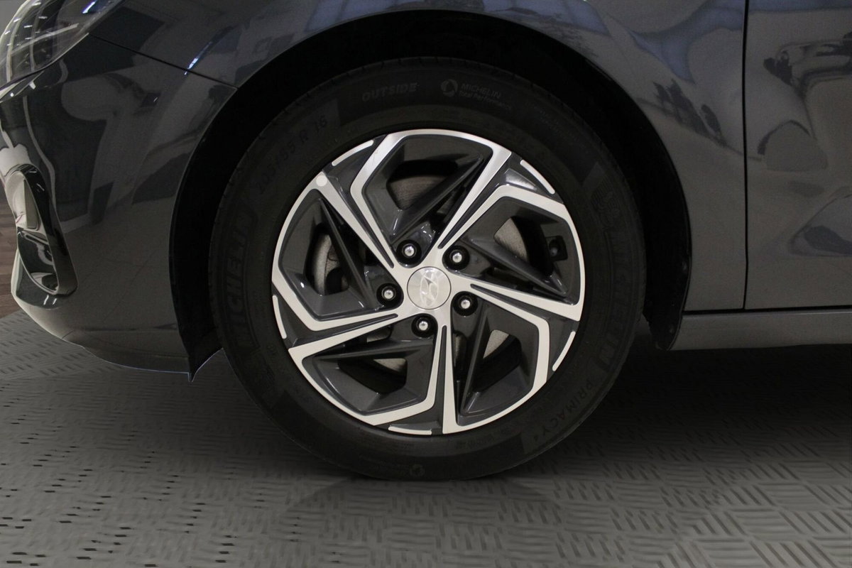 Hyundai i30 Fastback 1.0 T-GDI iMT 48V Prime (4)