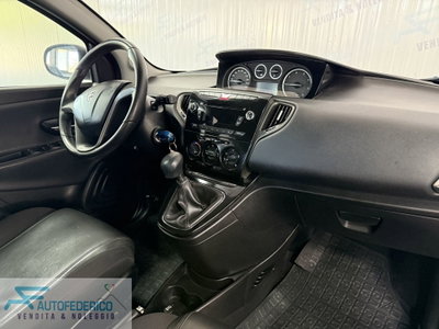 Lancia Ypsilon 1.3 MJT 16V 95 CV 5 porte S&S Platinum (11)