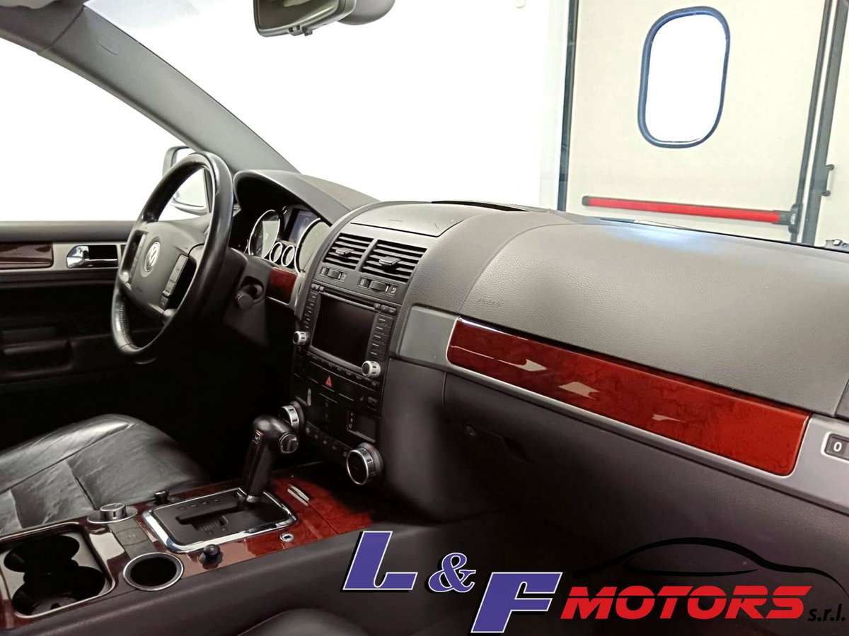 Volkswagen Touareg V6 TDI DPF tiptronic (11)