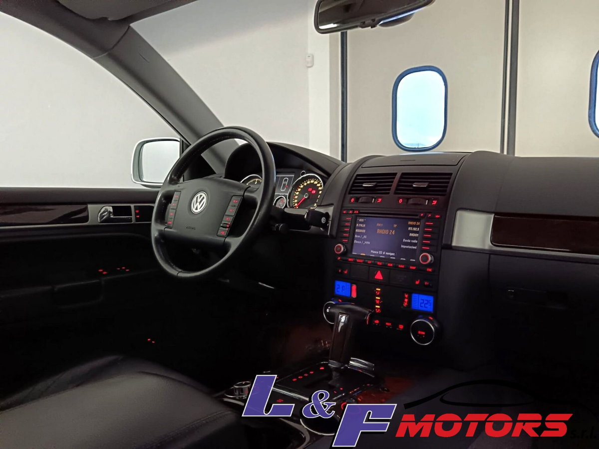 Volkswagen Touareg V6 TDI DPF tiptronic (13)
