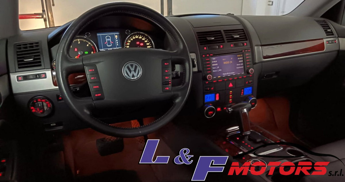 Volkswagen Touareg V6 TDI DPF tiptronic (14)