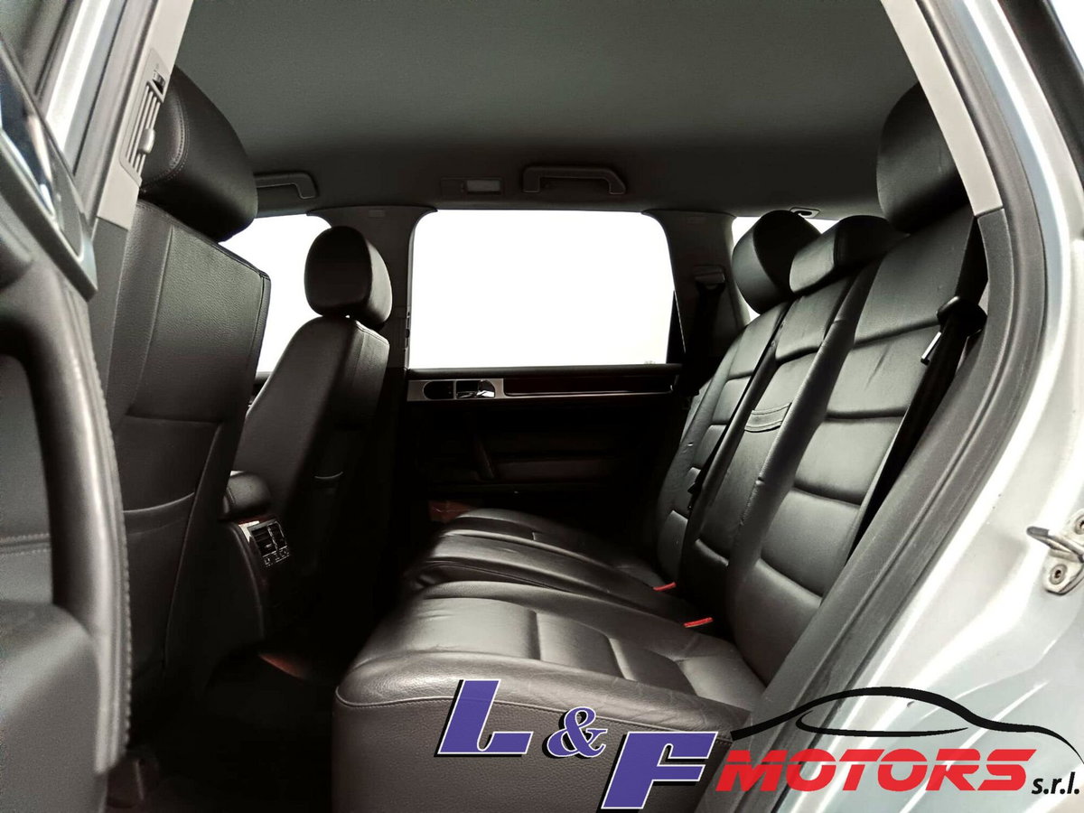 Volkswagen Touareg V6 TDI DPF tiptronic (17)