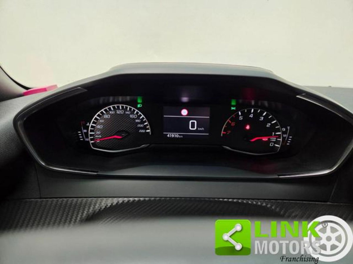 Peugeot 2008 PureTech 100 S&S Active (7)