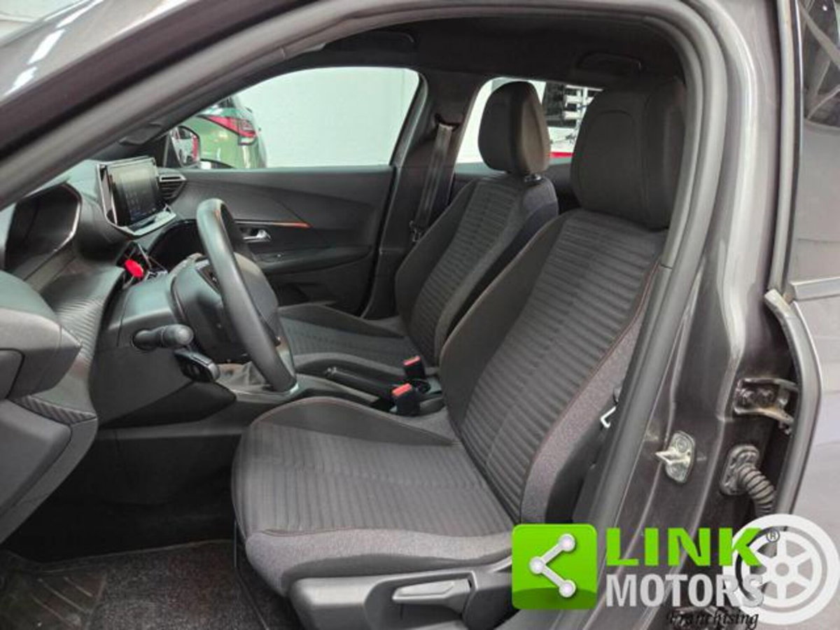 Peugeot 2008 PureTech 100 S&S Active (8)