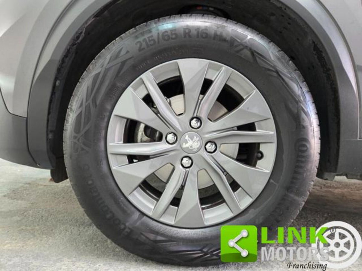Peugeot 2008 PureTech 100 S&S Active (10)
