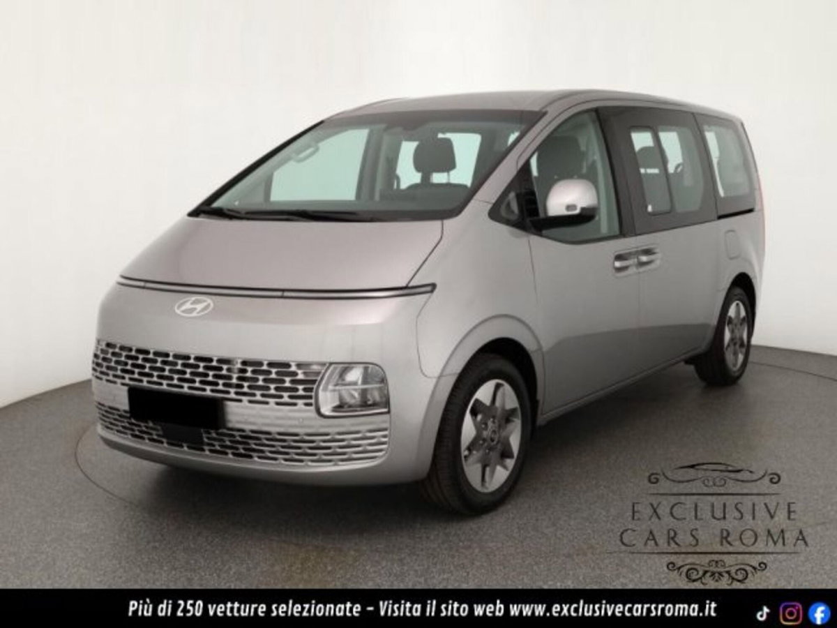 Hyundai Staria 1.6 hev 2wd auto