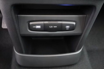 Hyundai Staria 1.6 hev 2wd auto (12)