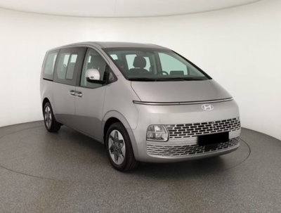 Hyundai Staria 1.6 hev 2wd auto (3)