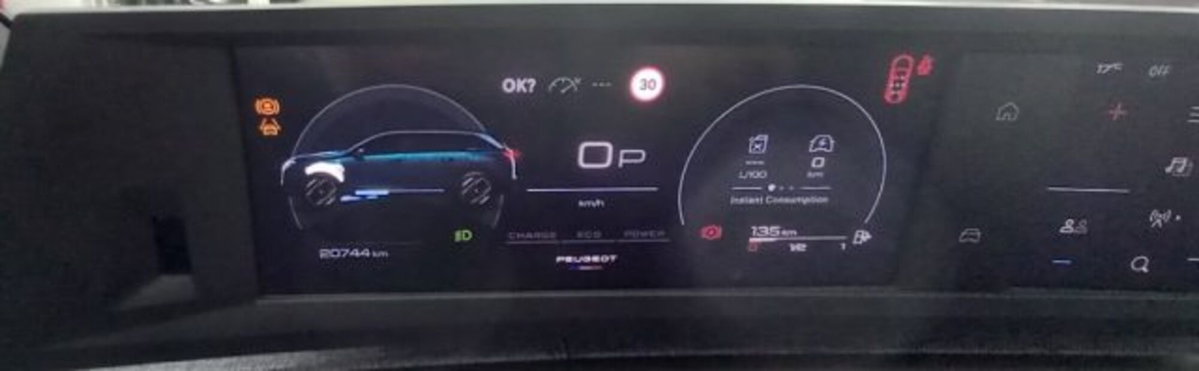 Peugeot 5008 1.2 hybrid 48V Allure Pack 136cv e-dcs 6 (20)