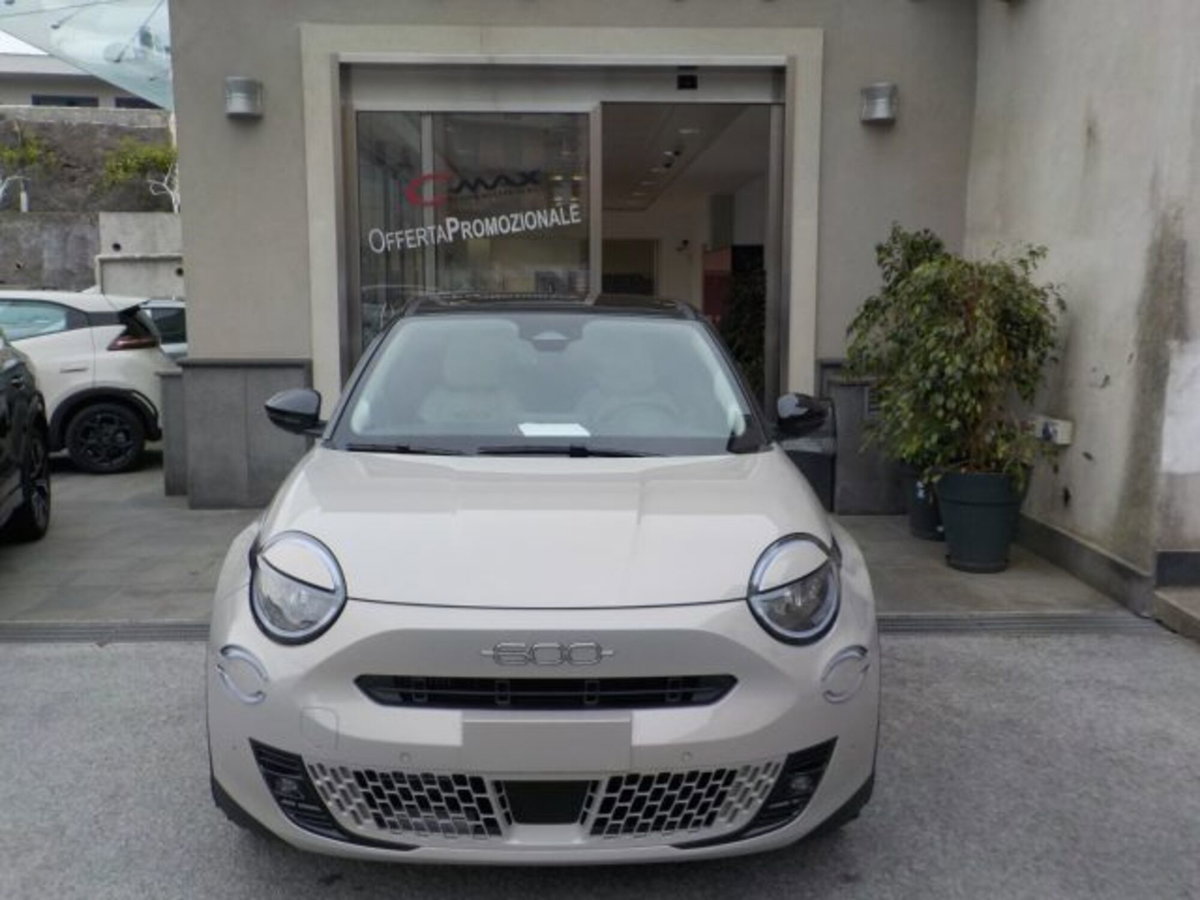 Fiat 600 1.2 Pop 100cv (2)