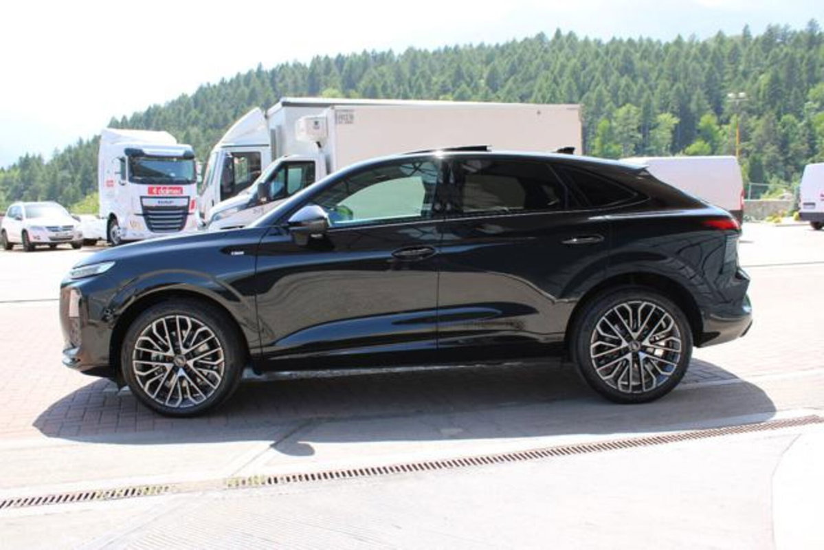 Audi Q3 Sportback 2.0 tfsi S line edition quattro 204cv s-tronic (8)