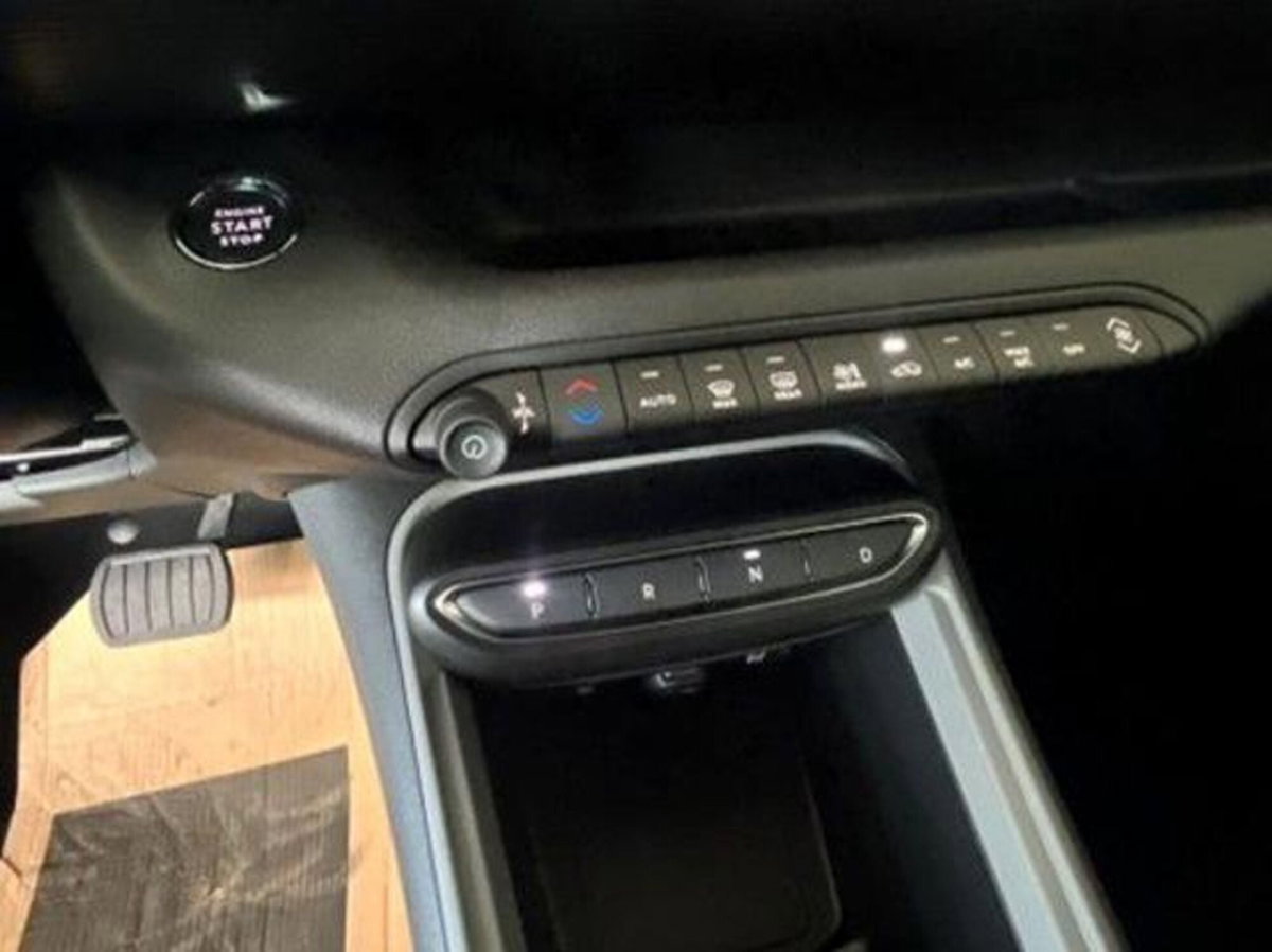 Jeep Avenger 1.2 turbo Summit fwd 100cv (7)