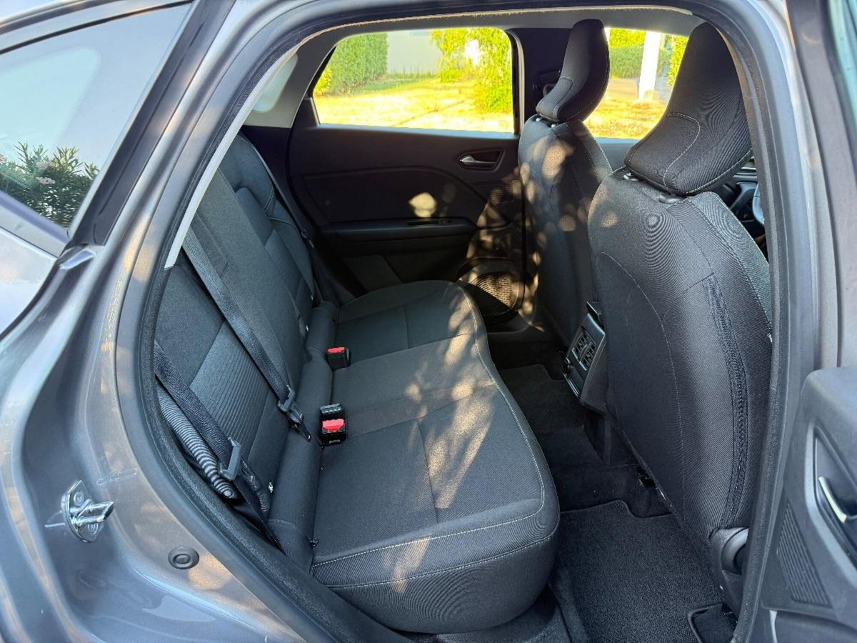 Renault Captur Blue dCi 115 CV EDC Business (17)