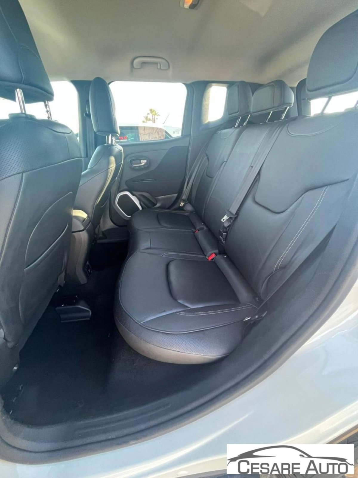 Jeep Renegade 1.6 Mjt 120 CV Limited (7)