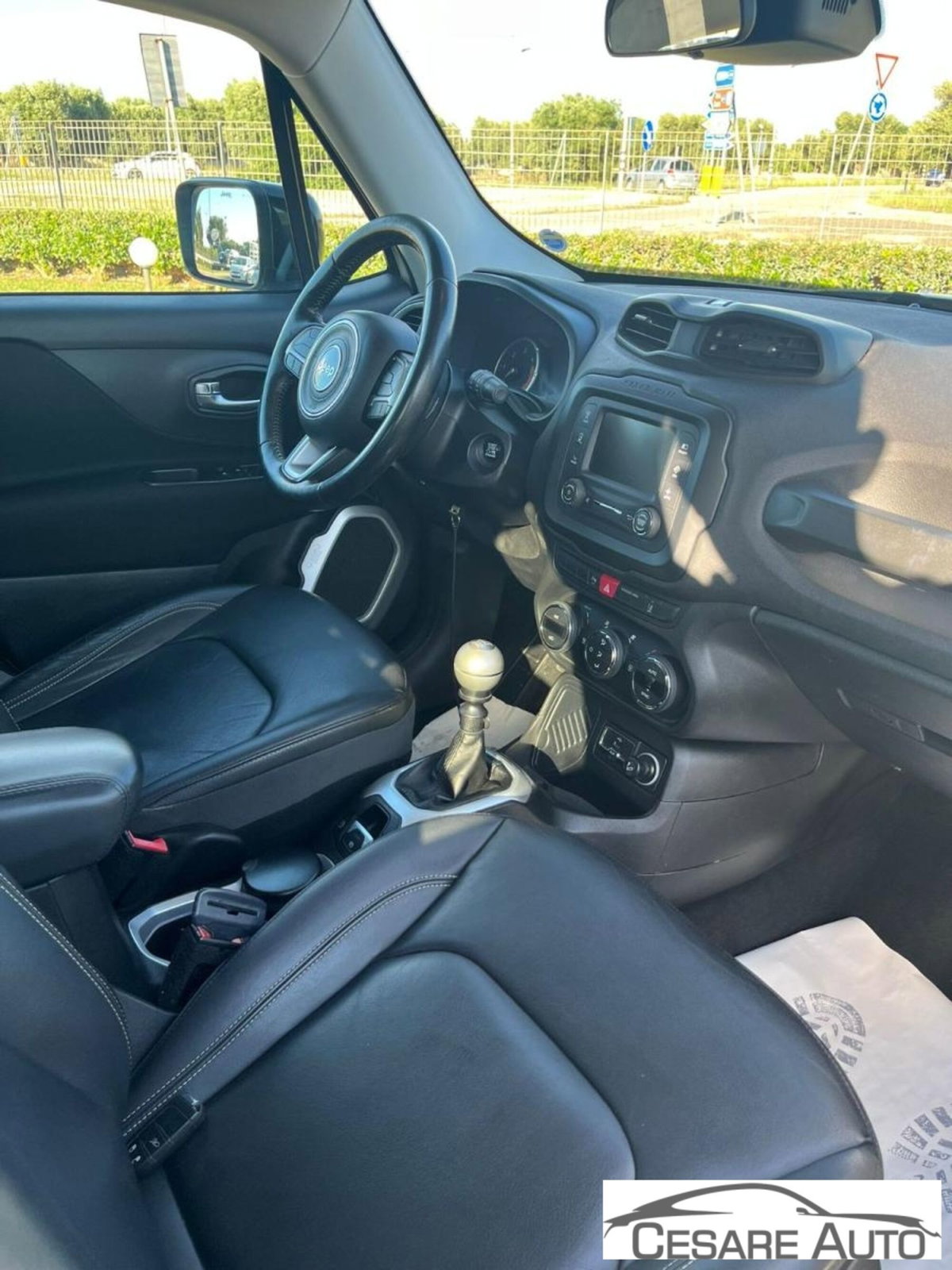 Jeep Renegade 1.6 Mjt 120 CV Limited (8)