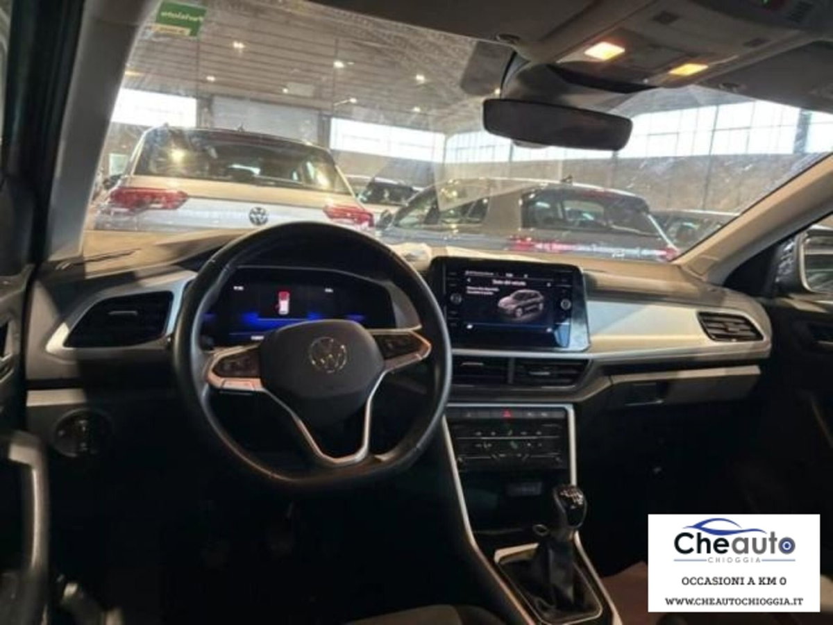Volkswagen T-Roc 2.0 tdi Life 115cv (11)
