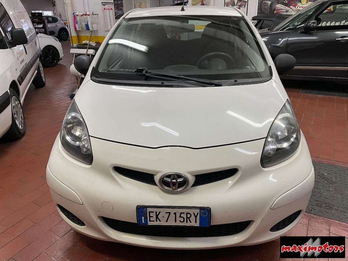 Toyota Aygo 1.0 12V VVT-i 5 porte Sol Connect (10)