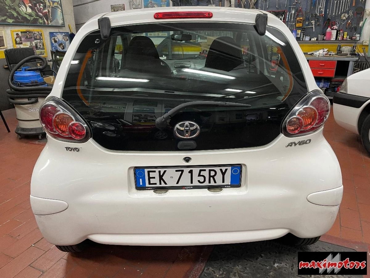 Toyota Aygo 1.0 12V VVT-i 5 porte Sol Connect (9)