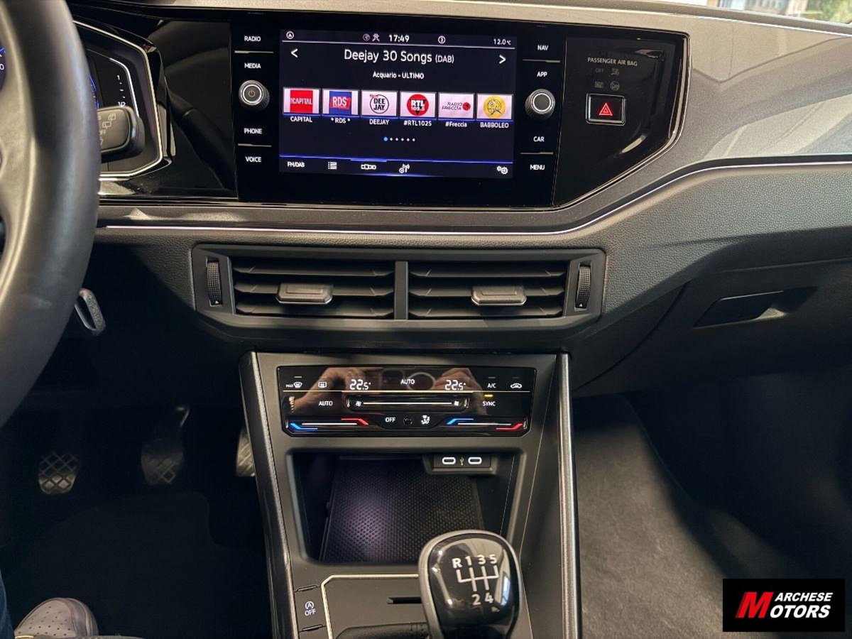 Volkswagen Polo 1.0 tsi Style 95cv (14)