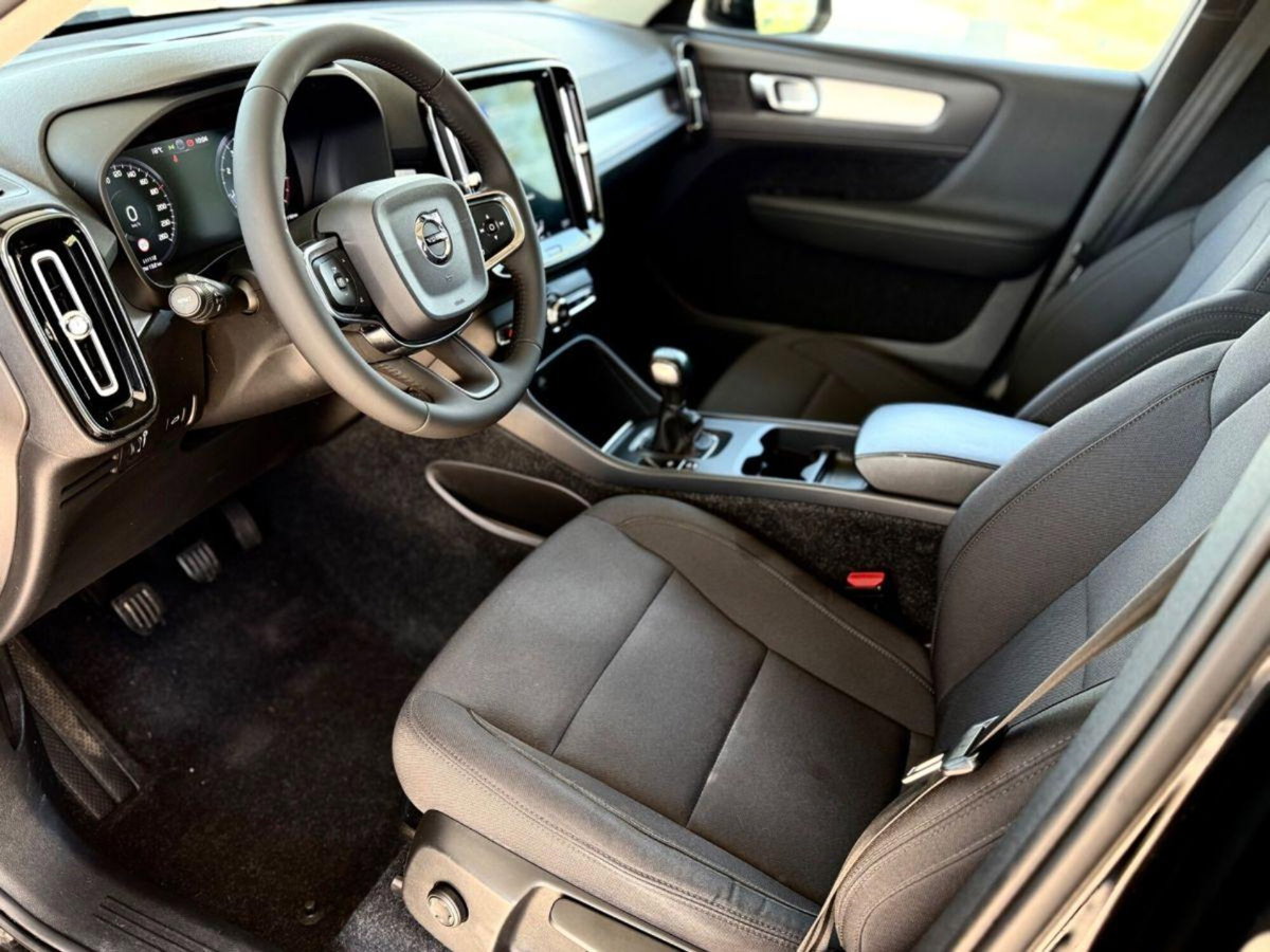 Volvo XC40 T3 Momentum Pro (10)