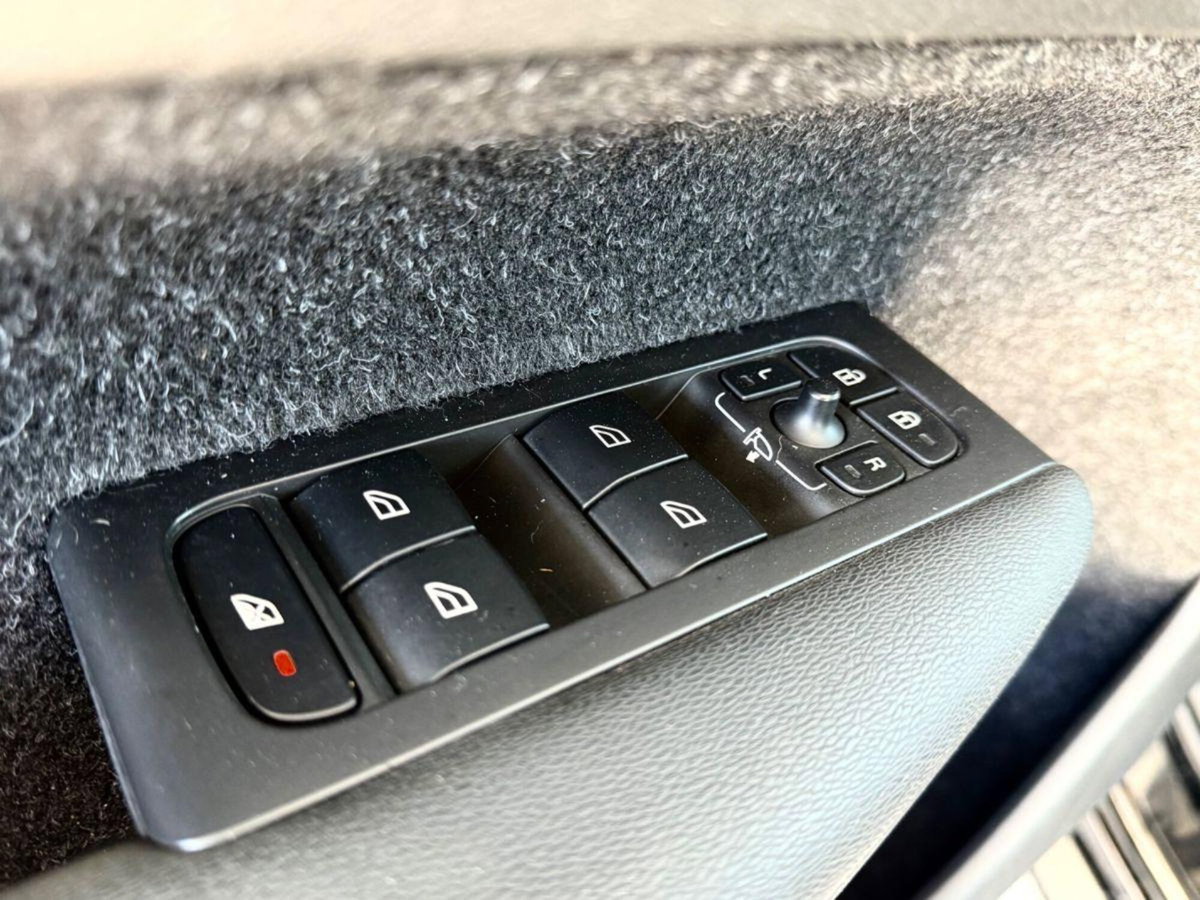 Volvo XC40 T3 Momentum Pro (12)