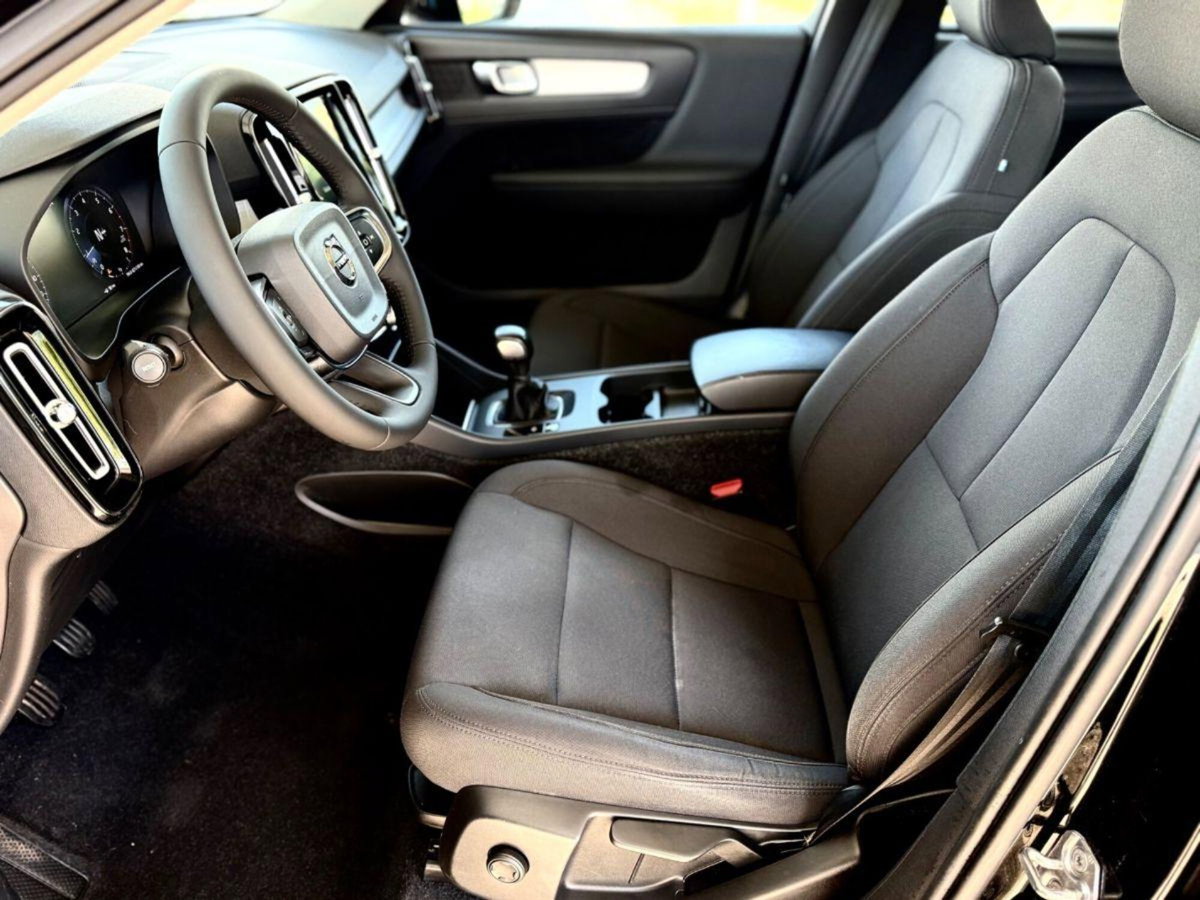 Volvo XC40 T3 Momentum Pro (13)