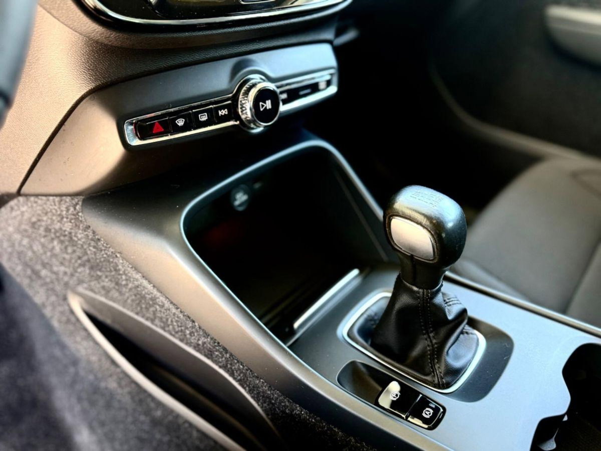 Volvo XC40 T3 Momentum Pro (14)